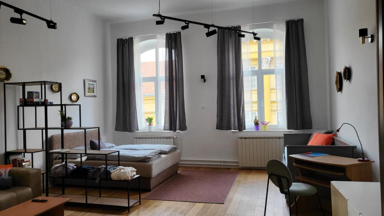 Eleven Apartment - Very Center - Free Parking Осиек Экстерьер фото