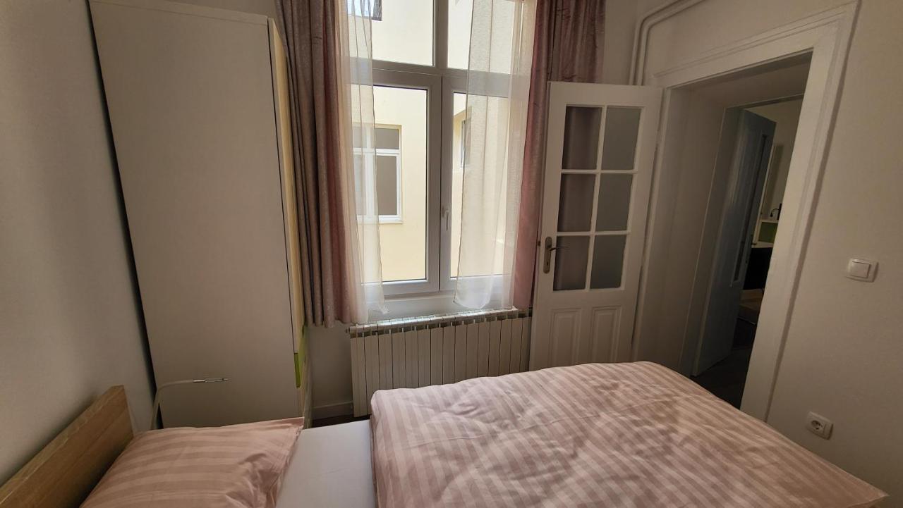 Eleven Apartment - Very Center - Free Parking Осиек Экстерьер фото